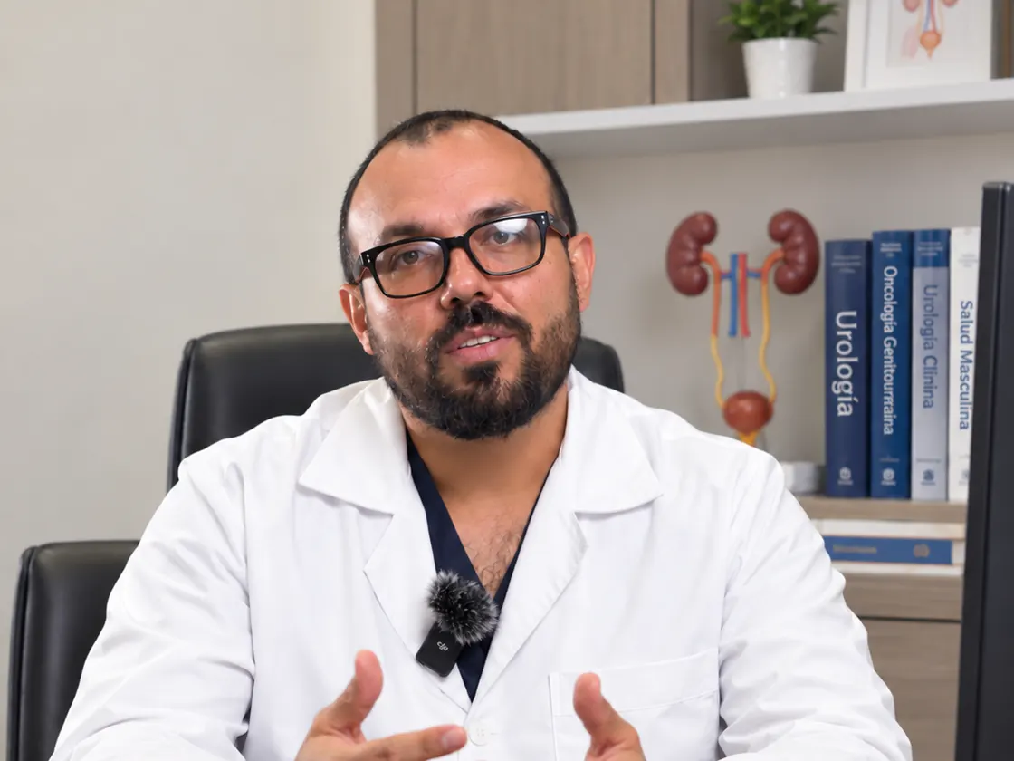 Primera consulta con el urólogo en Ciudad Juárez: el doctor explica el diagnóstico y el plan de tratamiento
